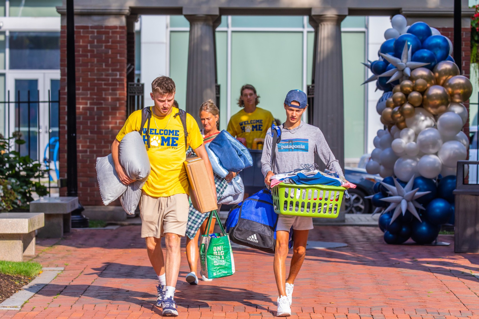 Students moving into JWU Providence campus