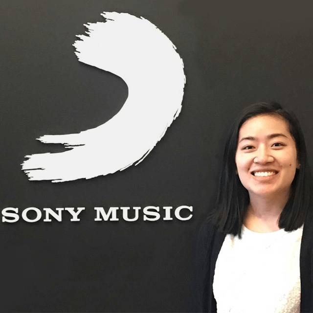 Katie Gillen '19 at her Sony Music internship