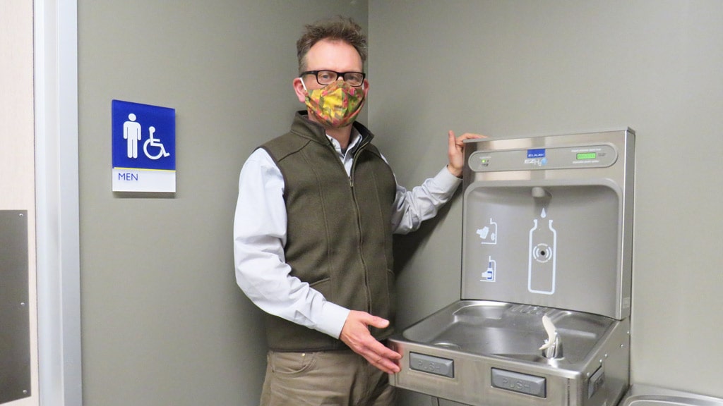 Professor Thorsson at one of the water filling stations.