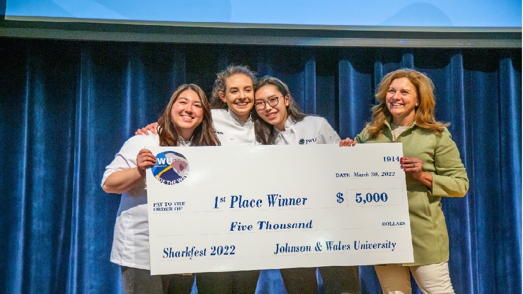 three JWU students first place winners for 2022 sharkfest