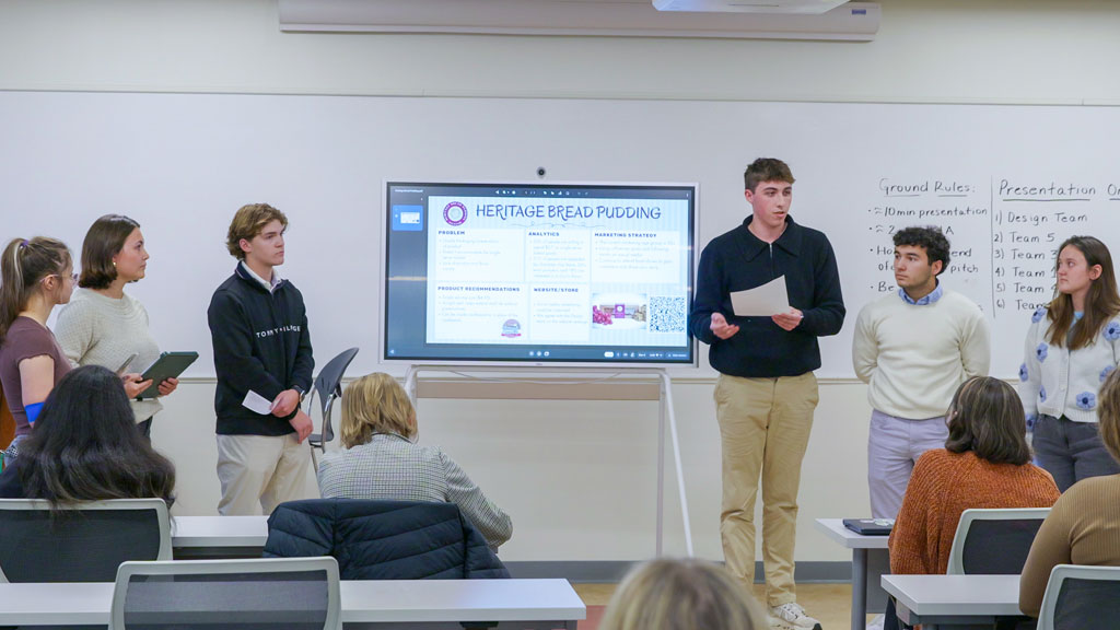 Entrepreneurship students presenting their business plan