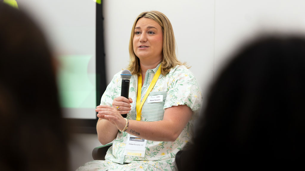 Alexa Giovanis ’17, university relations recruiter at Compass giving career advice to students